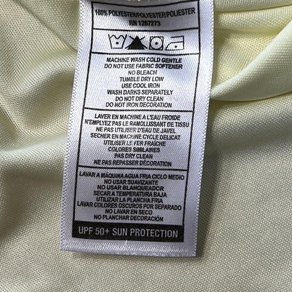 Long sleeve SPF 50+ souvenir tee.  Yellow w/beach scene on back. Size Medium - Picture 4 of 11